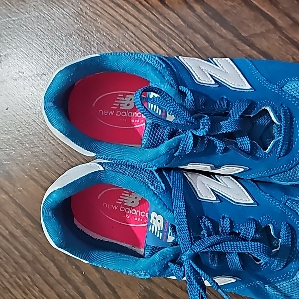 New Balance - Picture 7 of 8